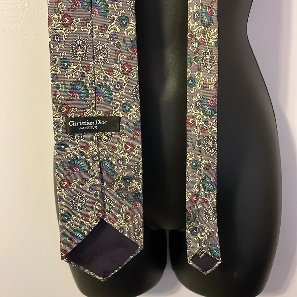 Christian Dior Monsieur Gray Peacock Floral Design Silk Made in Italy Necktie